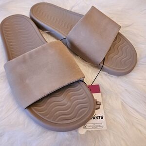 NWT Size 11 Beige  Lazypants Slides with Velvet Velour Top